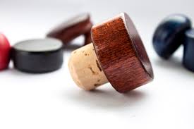 Compare wooden and metal bar-top stoppers for spirits bottles. Learn about fit, branding, MOQ, lead time, compliance, and sample requests.
