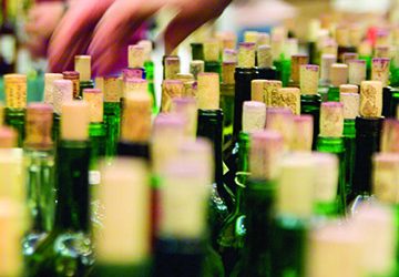 Learn how spirits brands and private label buyers can match closures across multi-SKU bottle families by comparing neck finish, shank fit, materials, testing, supplier capability, and RFQ requirements.