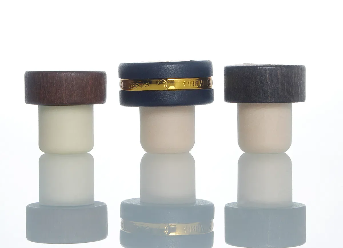 Use this seven-step bar-top stopper leak test to check bottle fit, temperature, transport, extraction force, and resealing before a bulk spirits closure order.