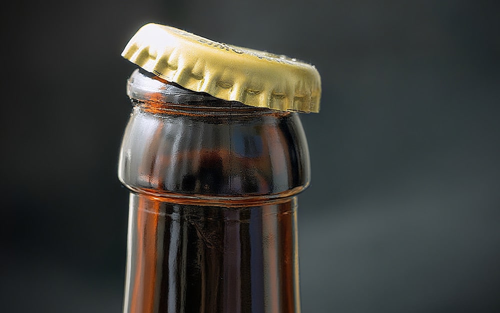 Compare testing methods for cork, screw-cap, ROPP and non-refillable spirits closures. Learn how to qualify suppliers and request samples.
